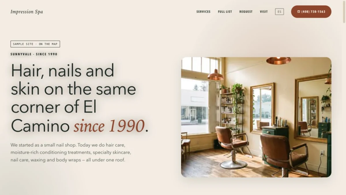 Portada del sitio de Impression Spa: el titular en serif sobre fondo crema junto a una foto del interior del salon con sillones de peluqueria, espejos dorados y muebles verdes